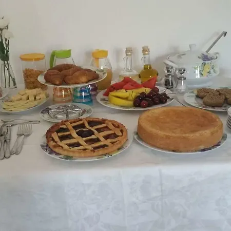 Li Curti Bed & Breakfast