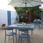 Alojamento de Acomodação e Pequeno-almoço Li Curti 3*