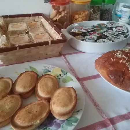 Li Curti Oda ve Kahvaltı